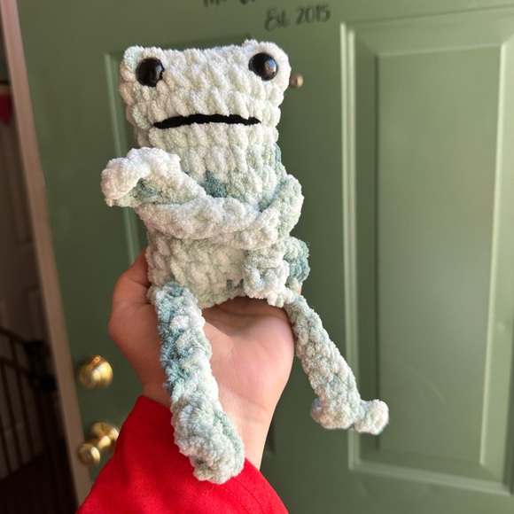 Grumpy crochet leggy frogs (1 mystery frog unless color requested) - Picture 3 of 5